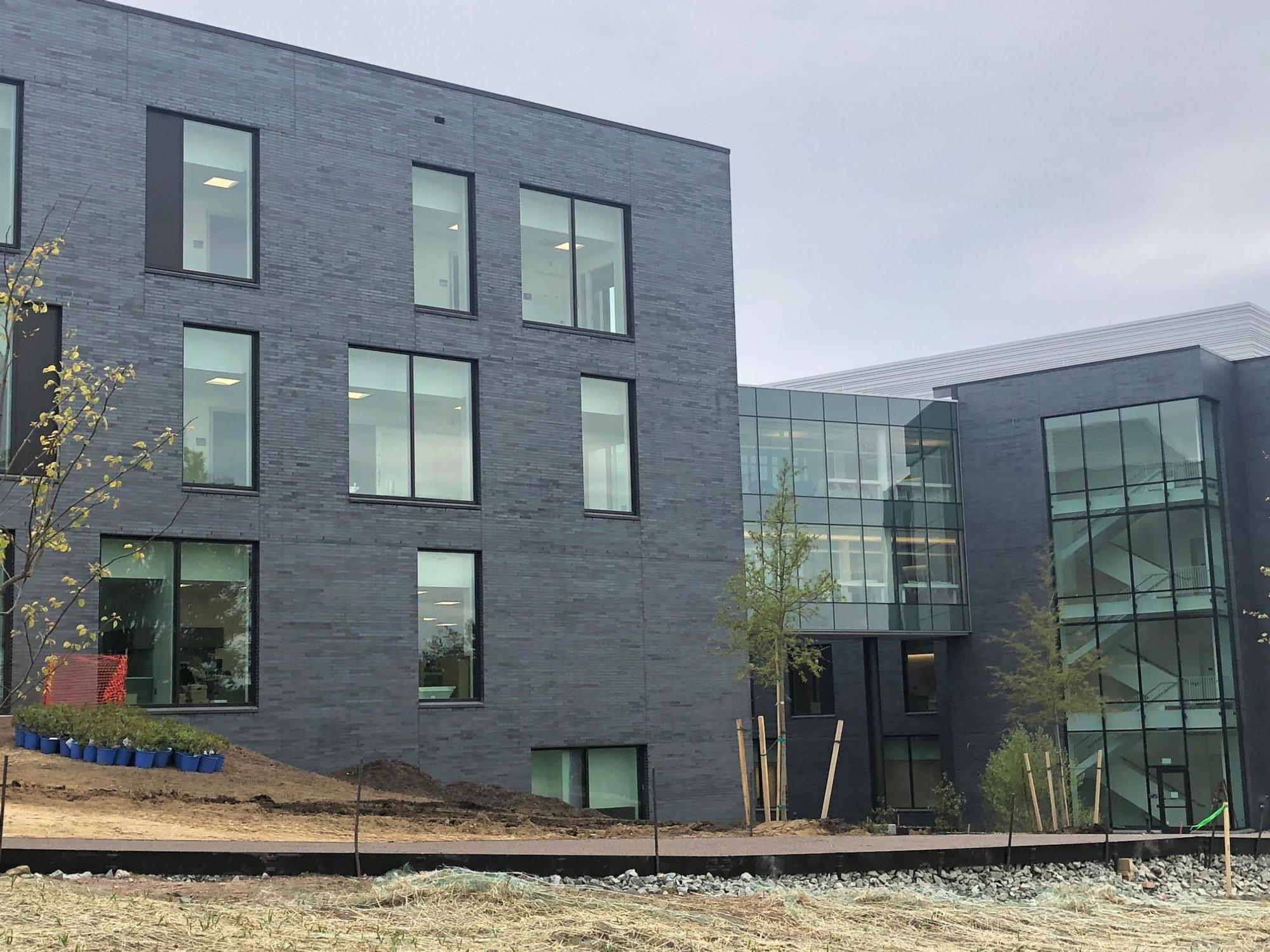 Image of the exterior of the Penn Medicine building