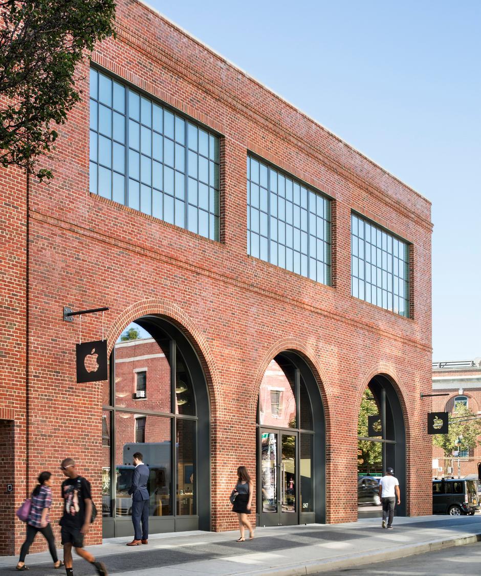 Image of the exterior of the bricked Apple Store Williamsburg